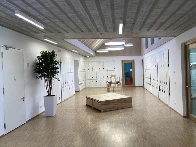 Momentum - Hamm-Herringen, Malerarbeiten eines Pfarrheimes