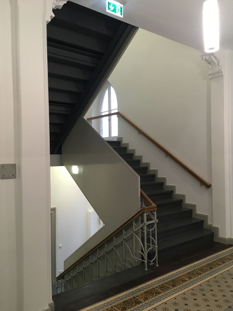 Bischhöfliches Gymnasium St. Mauritz, Malerarbeiten Treppenhaus